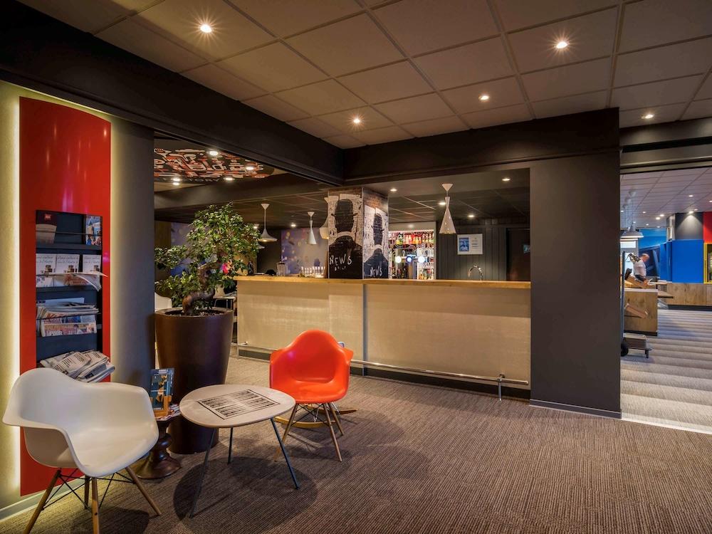 Ibis Sur Centre Les Ports 3*